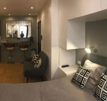 Appartement Design Proche Champs-elysees Parijs