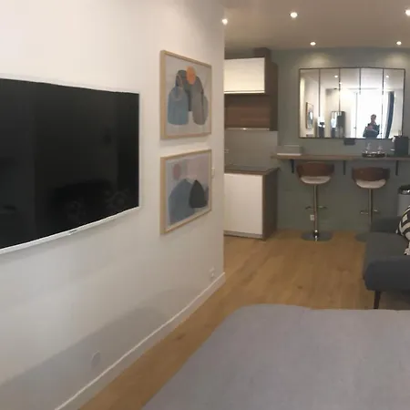 Design Proche Champs-elysees Appartement Parijs