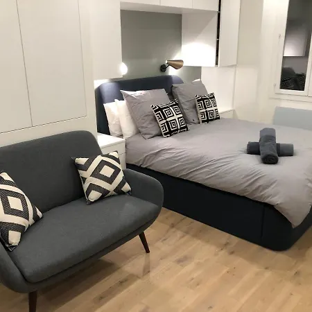 Appartement Design Proche Champs-elysees *